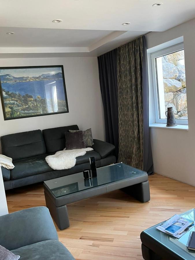 Moderne, Ruhige Ferienwohnung , Ideal Zum Abschalten Hadamar Exterior photo