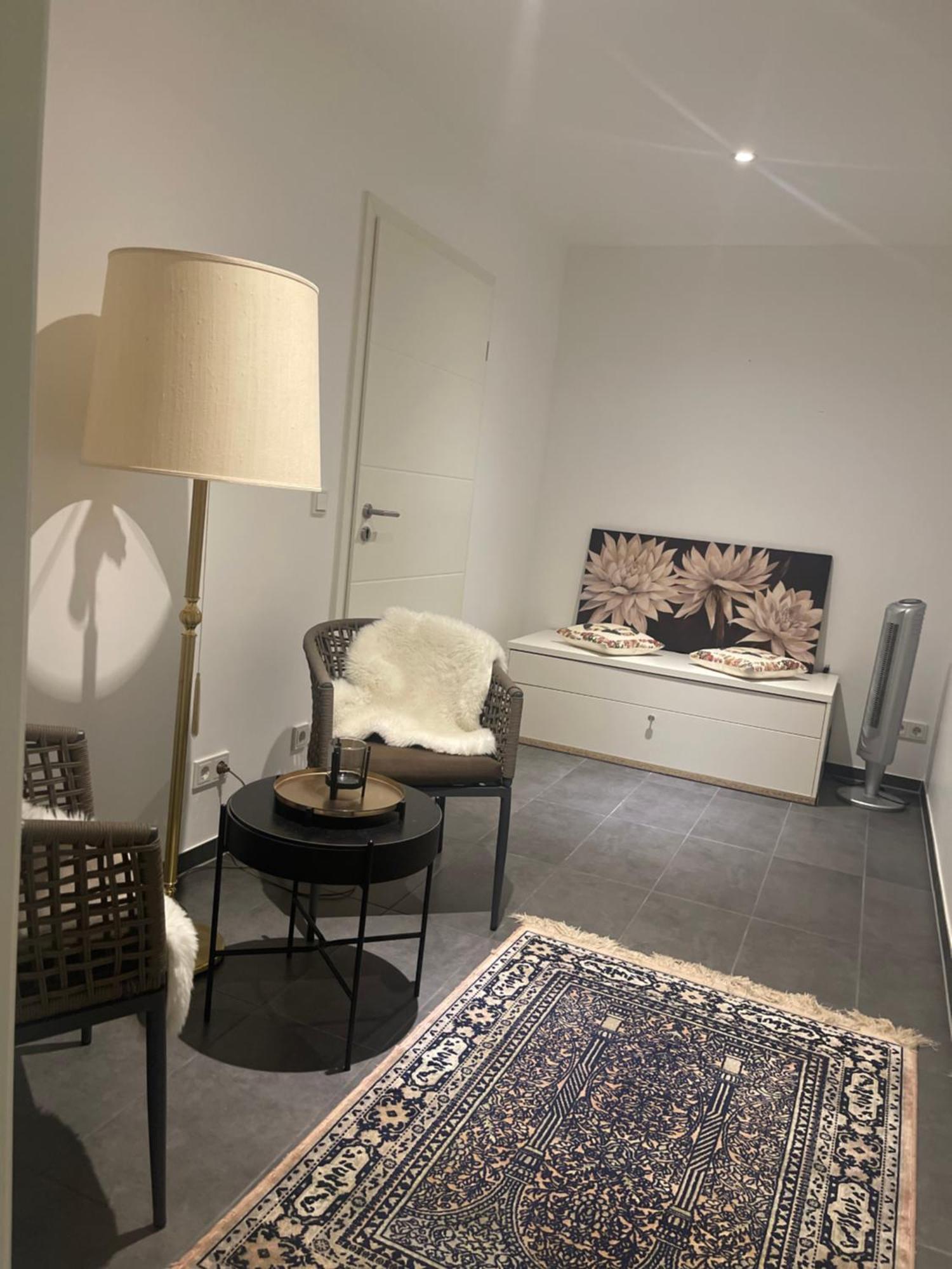 Moderne, Ruhige Ferienwohnung , Ideal Zum Abschalten Hadamar Exterior photo